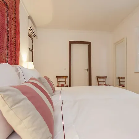 Bairrus - Alfama Ii * ליסבון