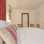 里斯本阿尔法玛二区拜忽斯公寓 * Lisboa